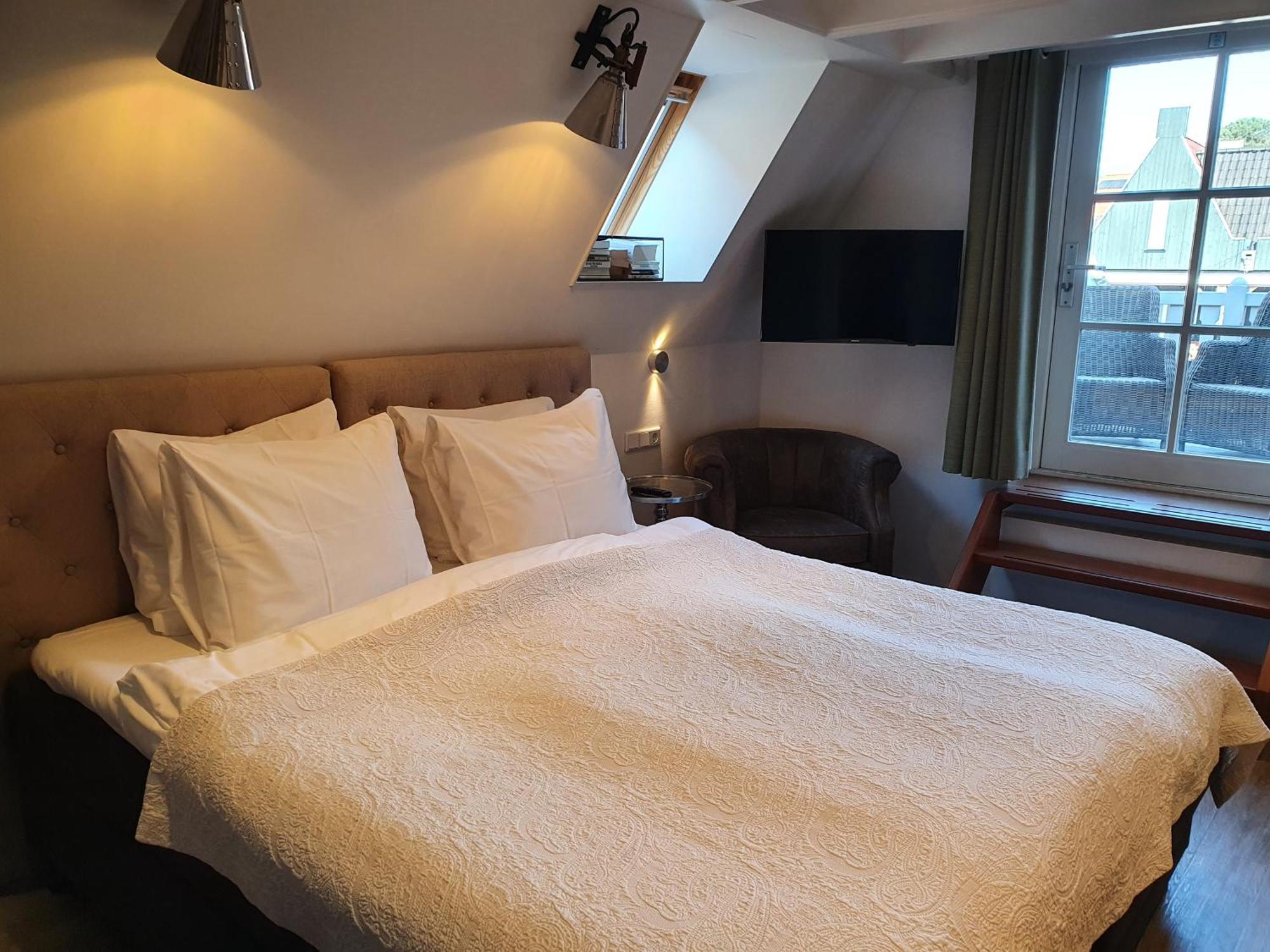 Badhotel Bruin Vlieland Εξωτερικό φωτογραφία